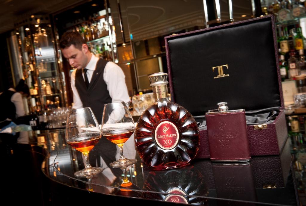 Remy XO and Thomas Lyte 9 Remy Martin XO Excellence & Thomas Lyte: Limited Edition Gift Set - EAT LOVE SAVOR International luxury lifestyle magazine, bookazines & luxury community