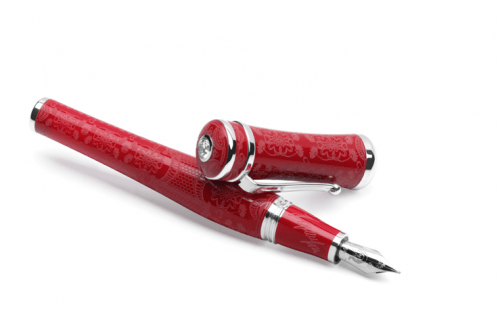 sophia loren montegrappa pen Montegrappa Icons Collection Honors Sophia Loren - EAT LOVE SAVOR International Luxury Lifestyle Magazine