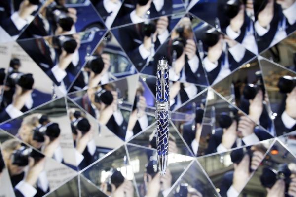 EAT LOVE SAVOR Luxury Lifestyle Magazine - Montblanc 7 Series BMW pen