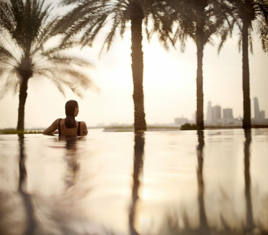 bahrain hotel infinity pool 50481431 Infinity pool 2 Luxury Learning Escapes with a Difference - EAT LOVE SAVOR International Luxury Lifestyle Magazine