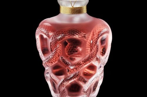 B21116 2018 Limited Edition Seduction with background and reflet 300 dpi Discover LALIQUE's 2018 Séduction Limited Edition Crystal Perfume Bottle - EAT LOVE SAVOR International Luxury Lifestyle Magazine
